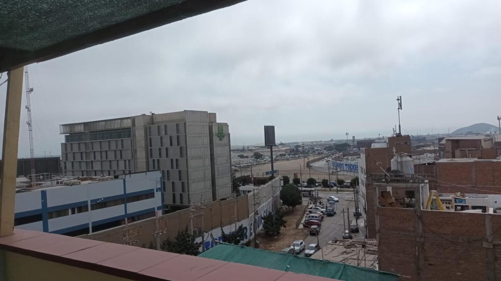 Right Across From The Airport - Free Shuttle - A Y J Familia Leilighet Lima Rom bilde